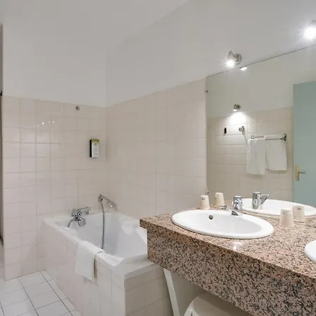 Les Hameaux De Lozere Sure Collection By Western Hotel 3*
