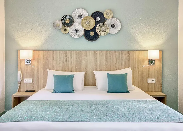 Les Hameaux De Lozere Sure Collection By Western Hotel 3*